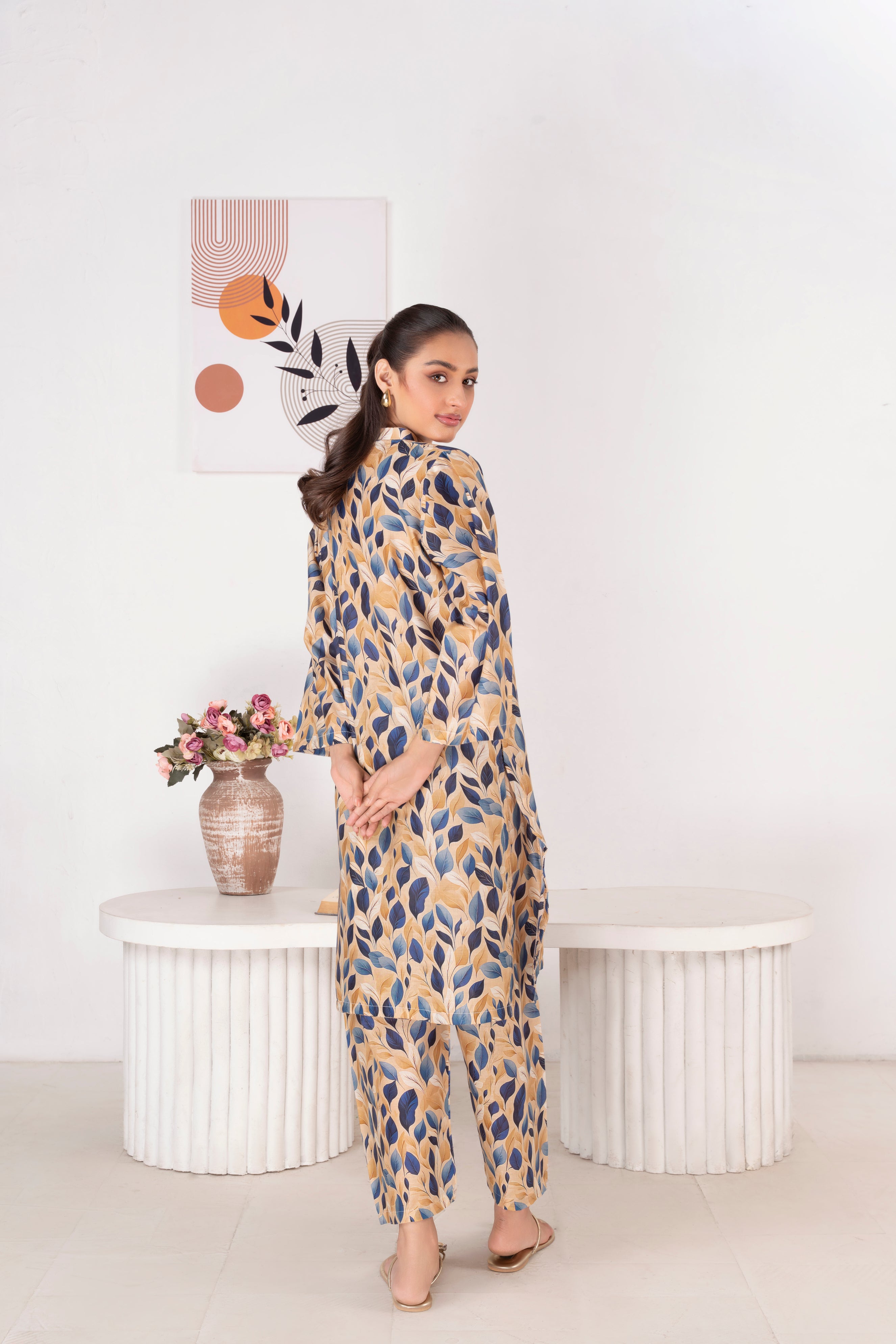 Unstitched Lawn 2Pc Printed (Purple)