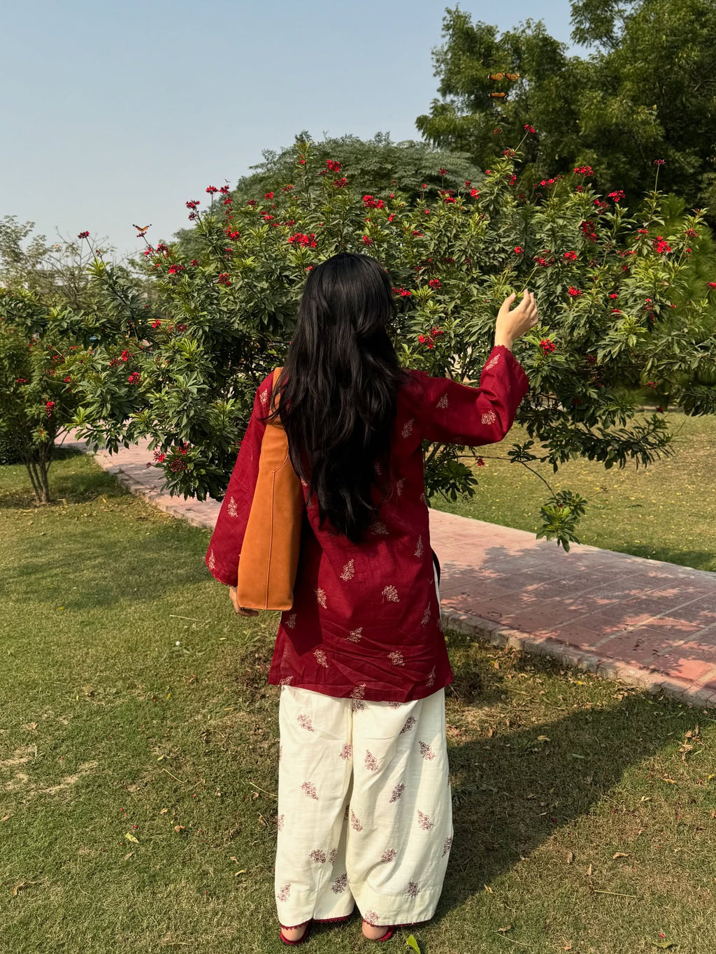 Nakhal 2 Piece (Most Viral)