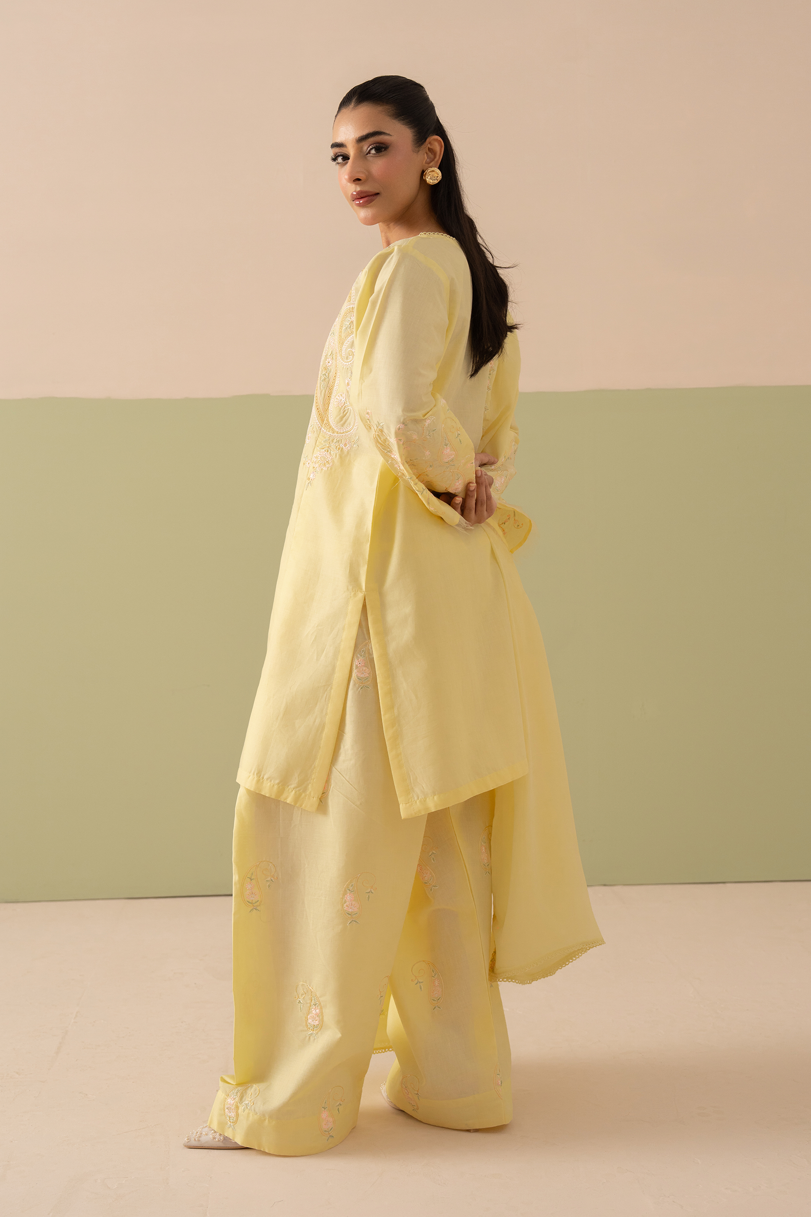 Avenza 3 Piece