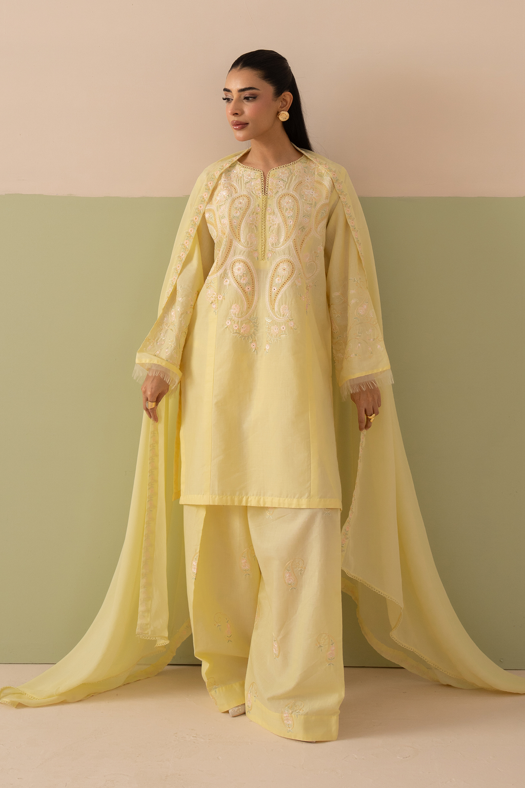 Avenza 3 Piece (Free delivery)
