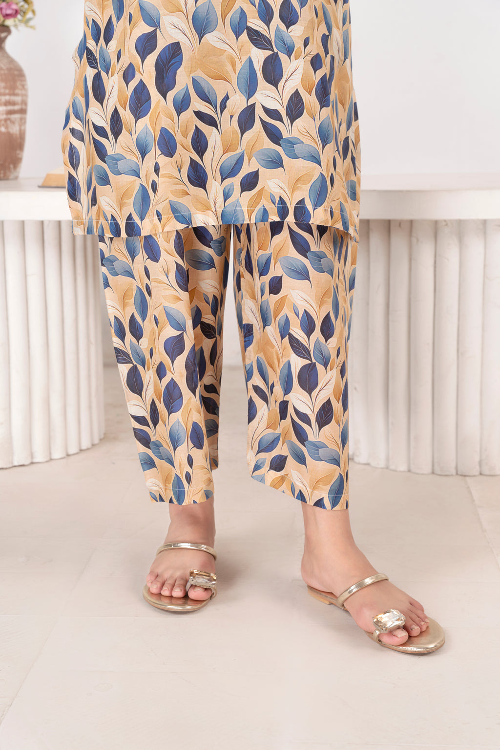 Unstitched Lawn 2Pc Printed (Purple)