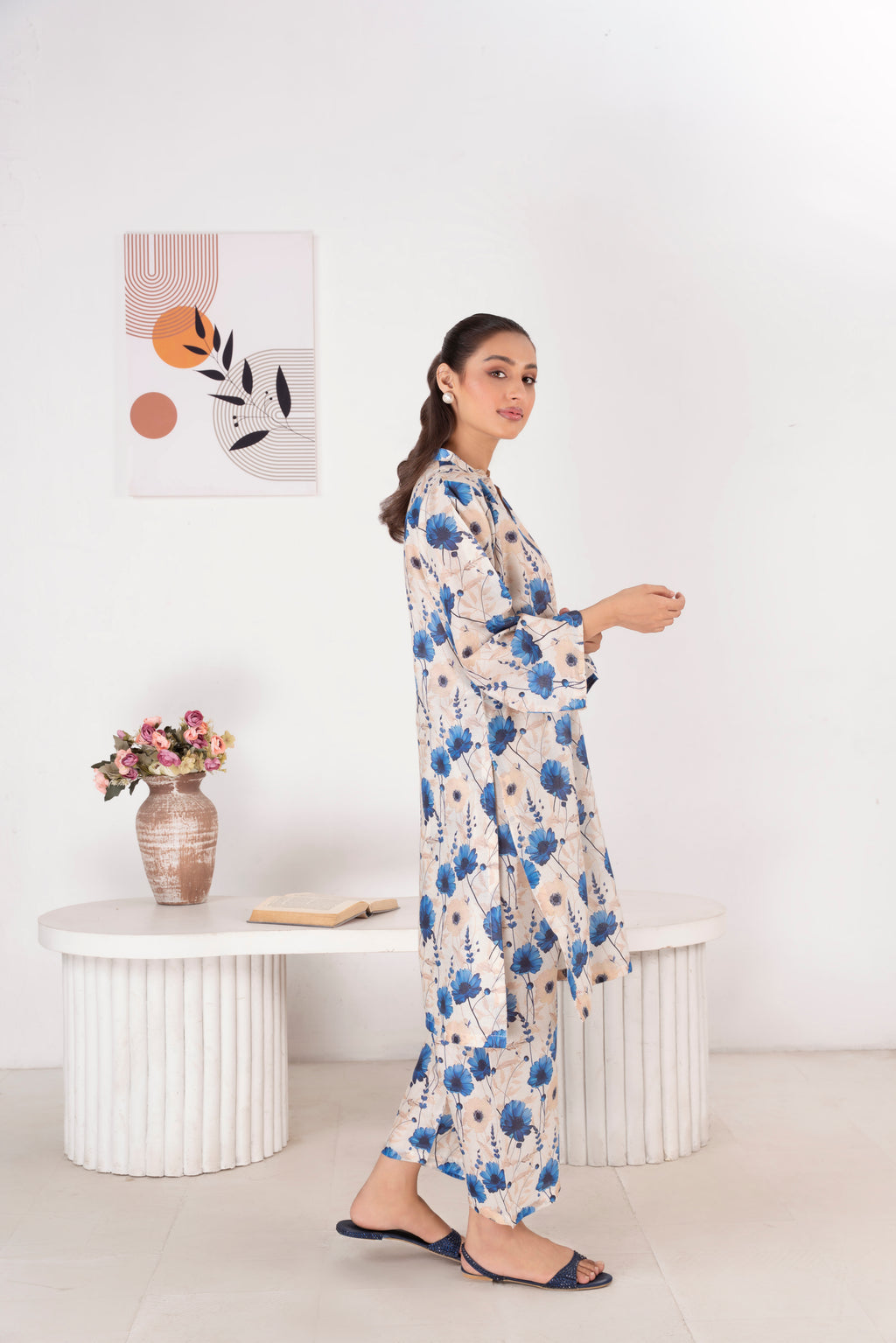 Unstitched Lawn 2Pc Printed (Blue)