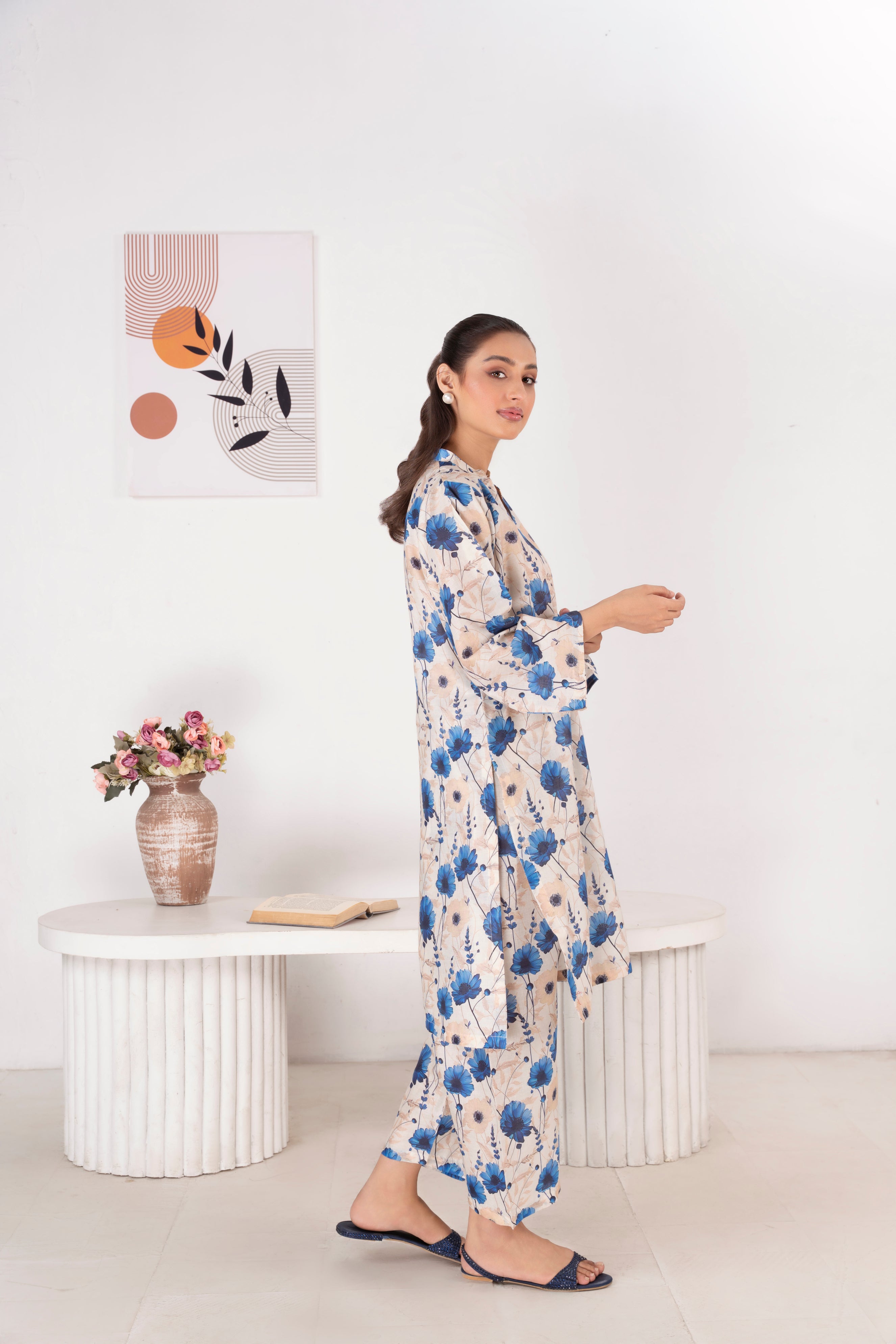 Unstitched Lawn 2Pc Printed (Blue)