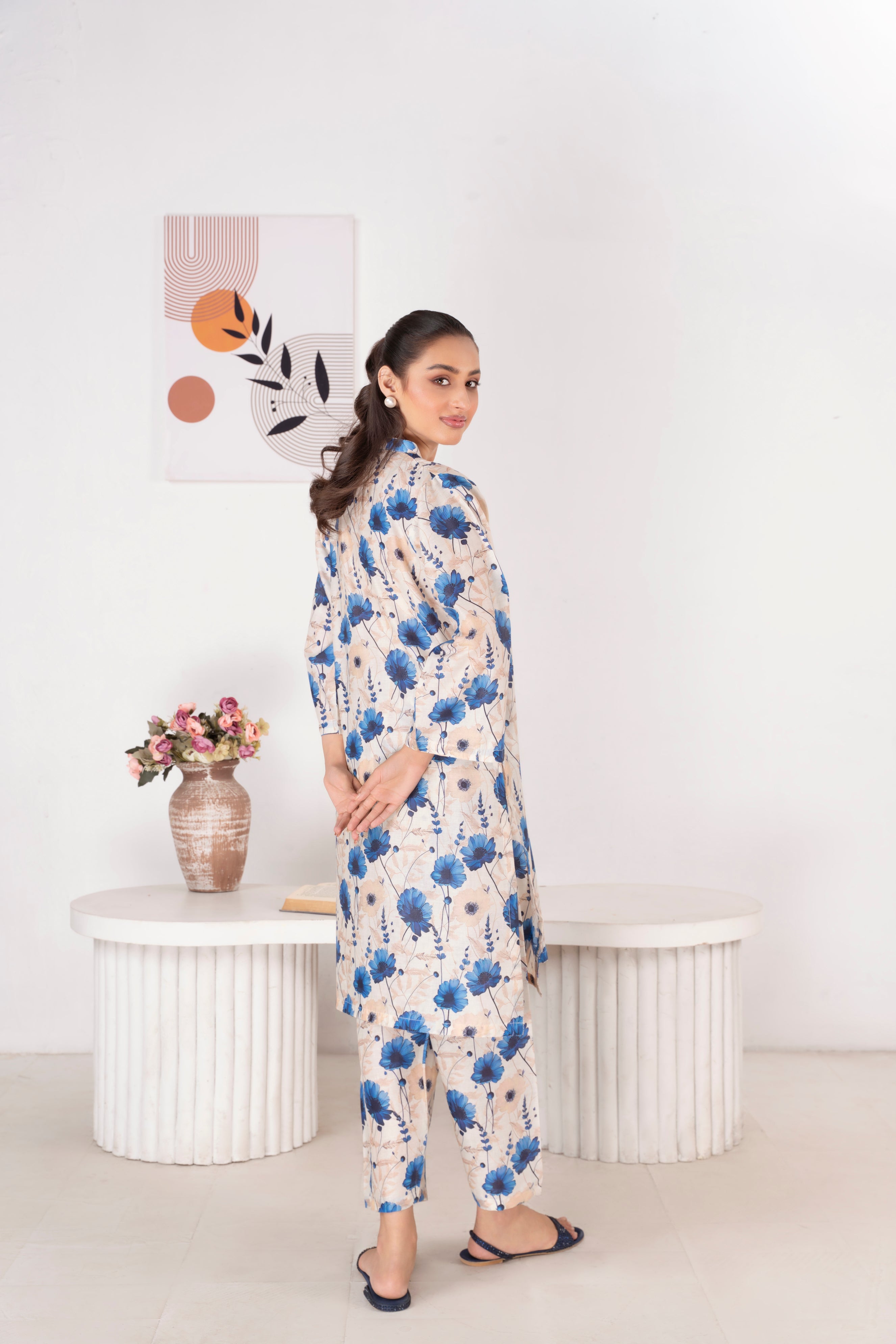 Unstitched Lawn 2Pc Printed (Blue)