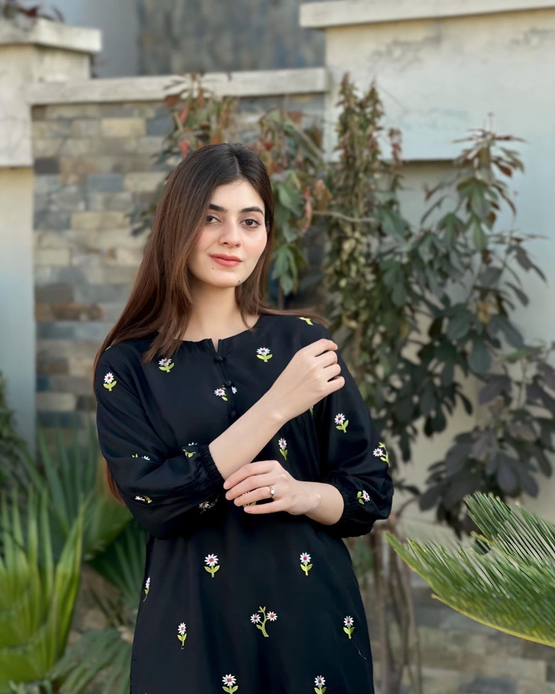 Flower 2 PC (Black)
