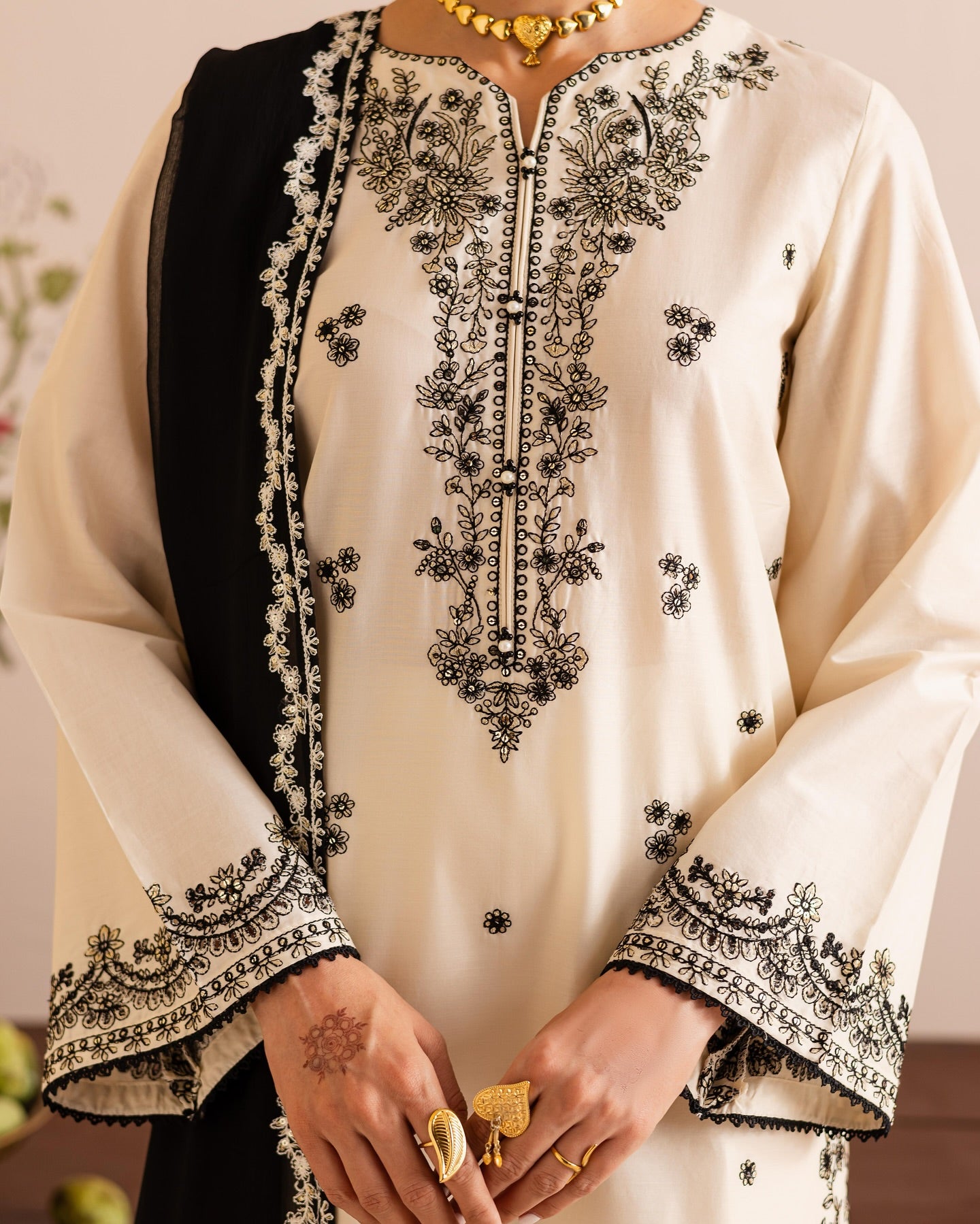Khaista 3PC