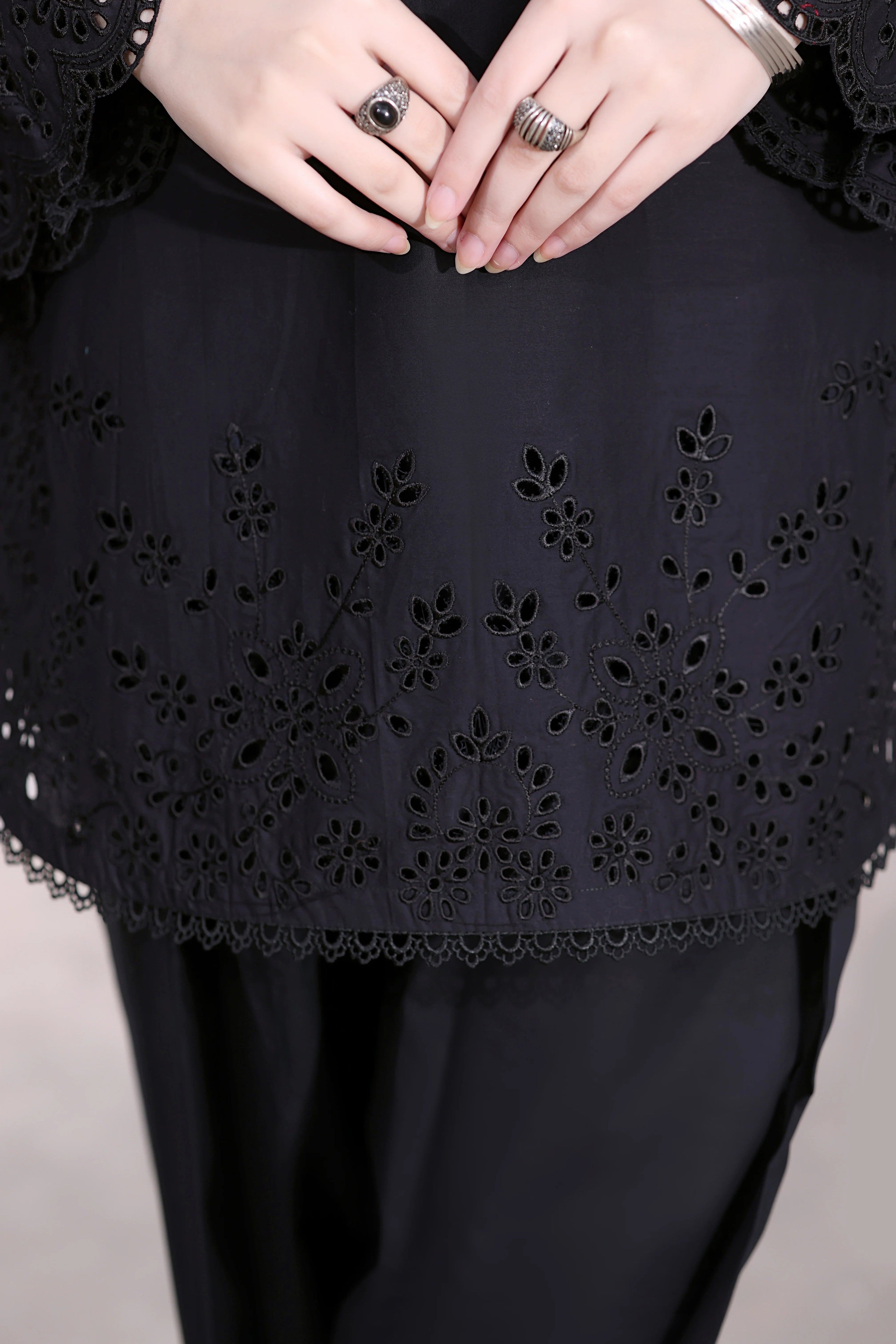 Black-Aura 3 Piece