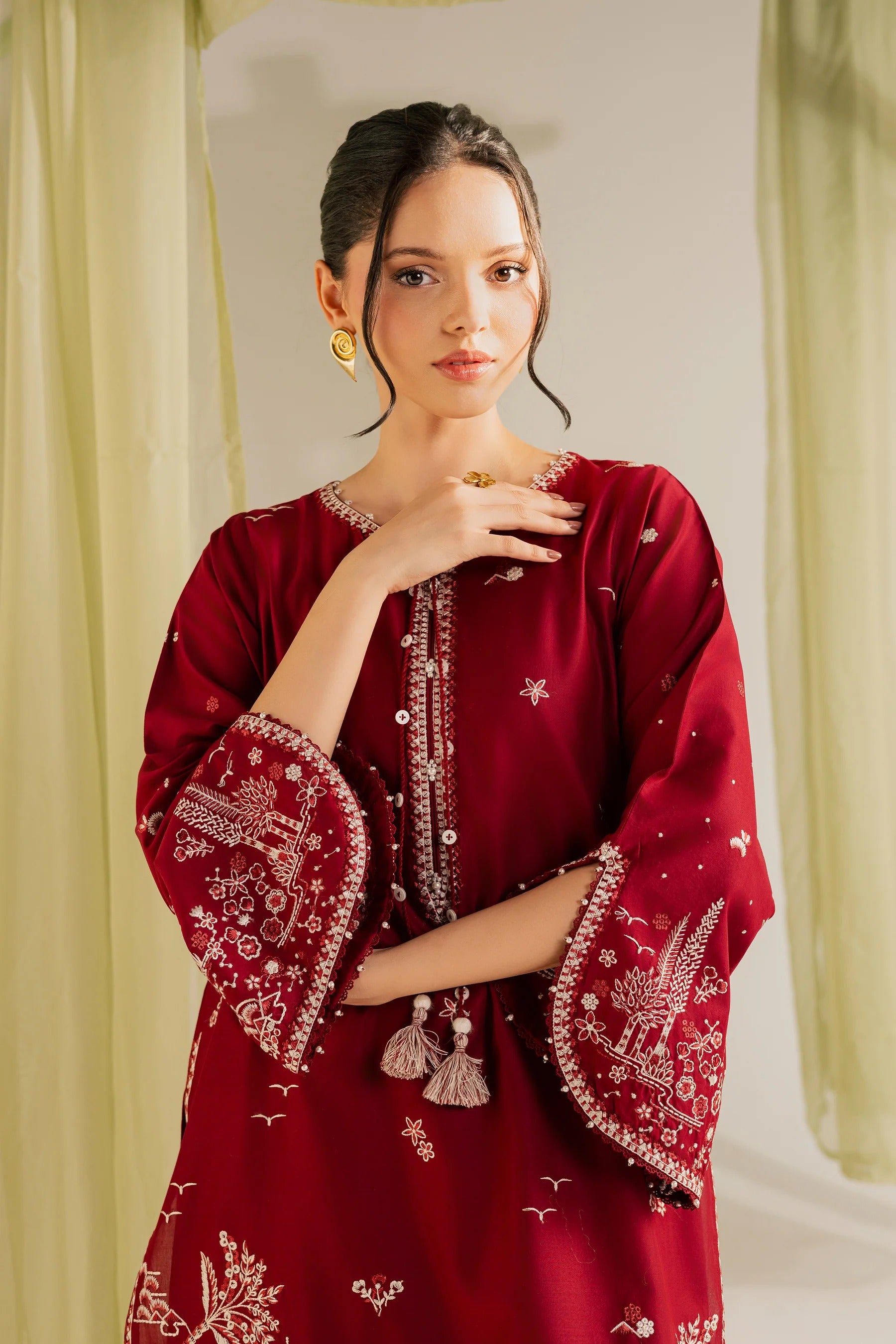 Red Sparrow 2 piece