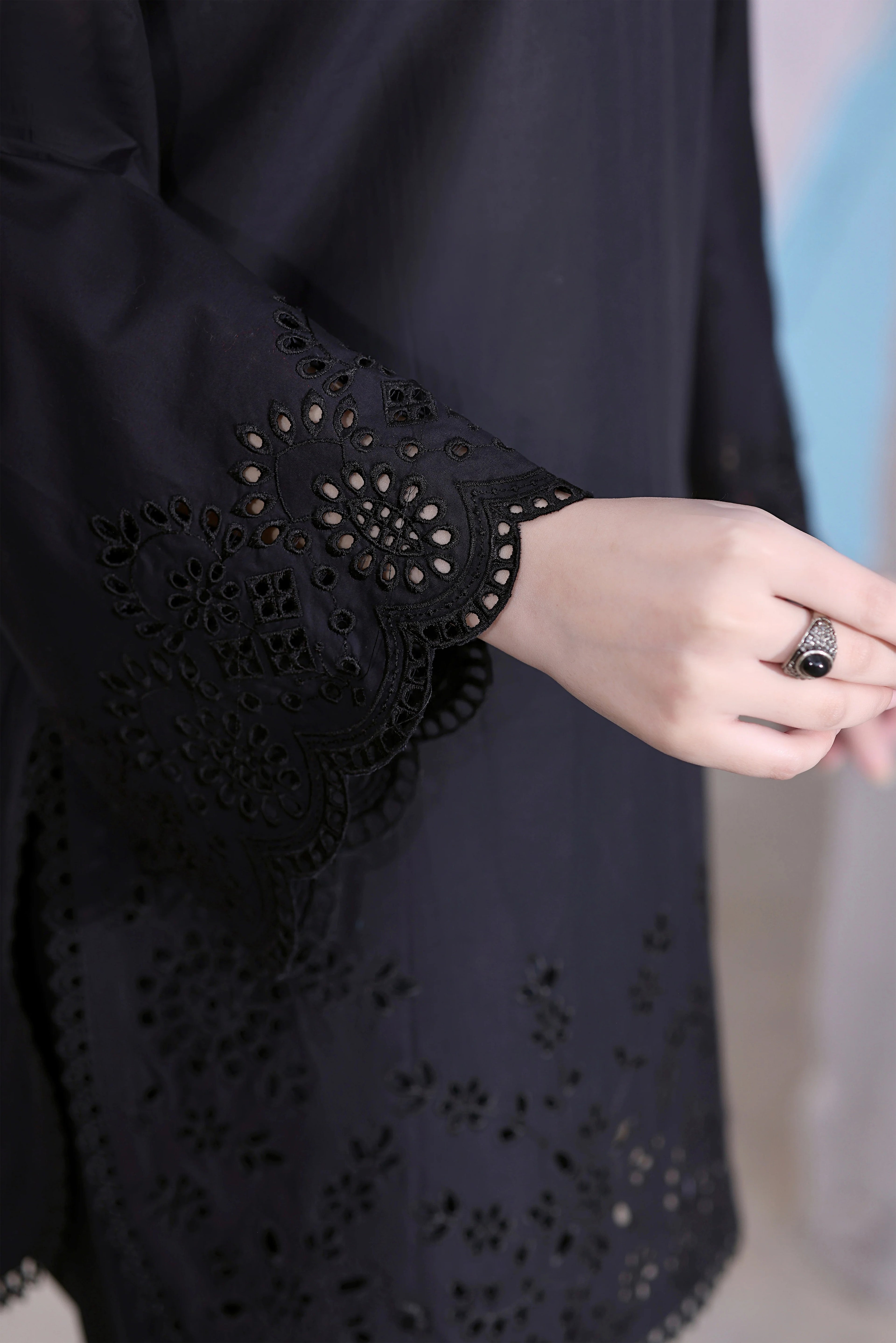 Black-Aura 3 Piece