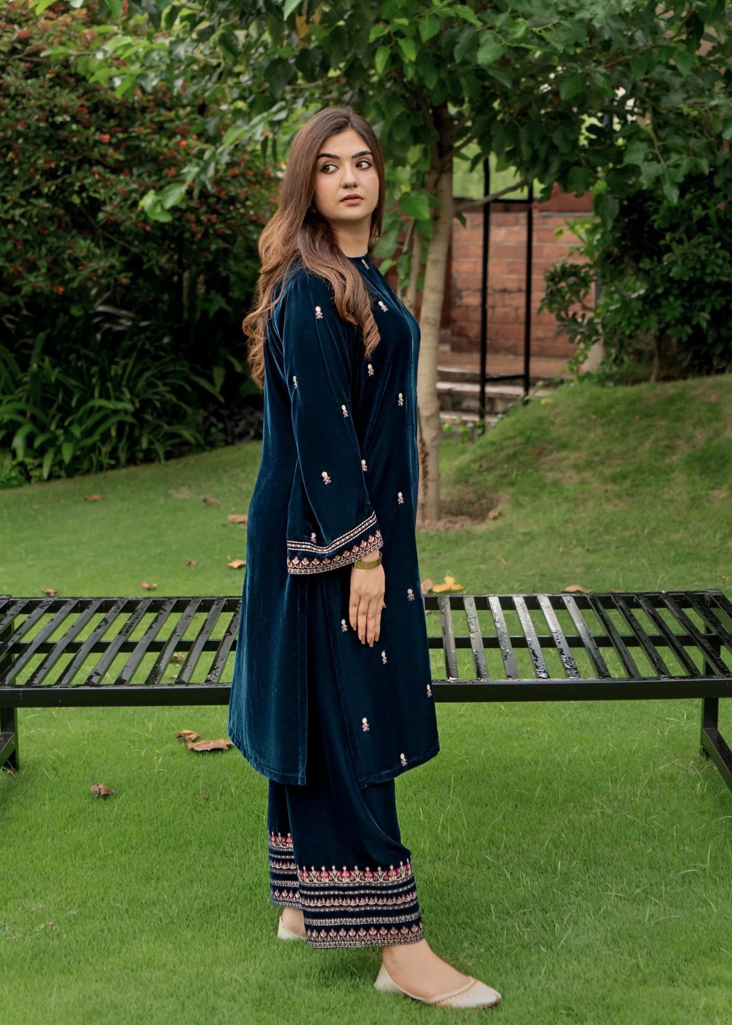 Izzah Velvet 2 Piece