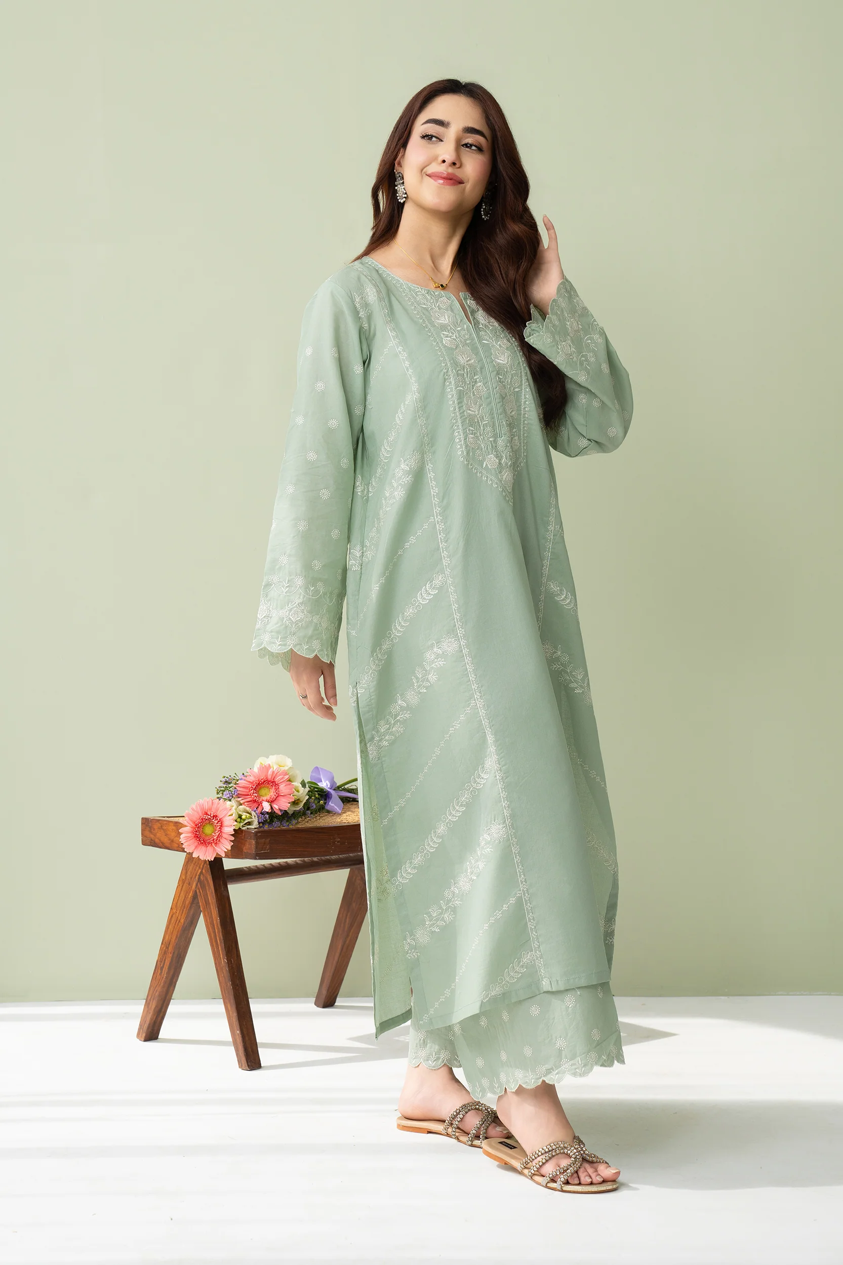 Adaa 2 Piece